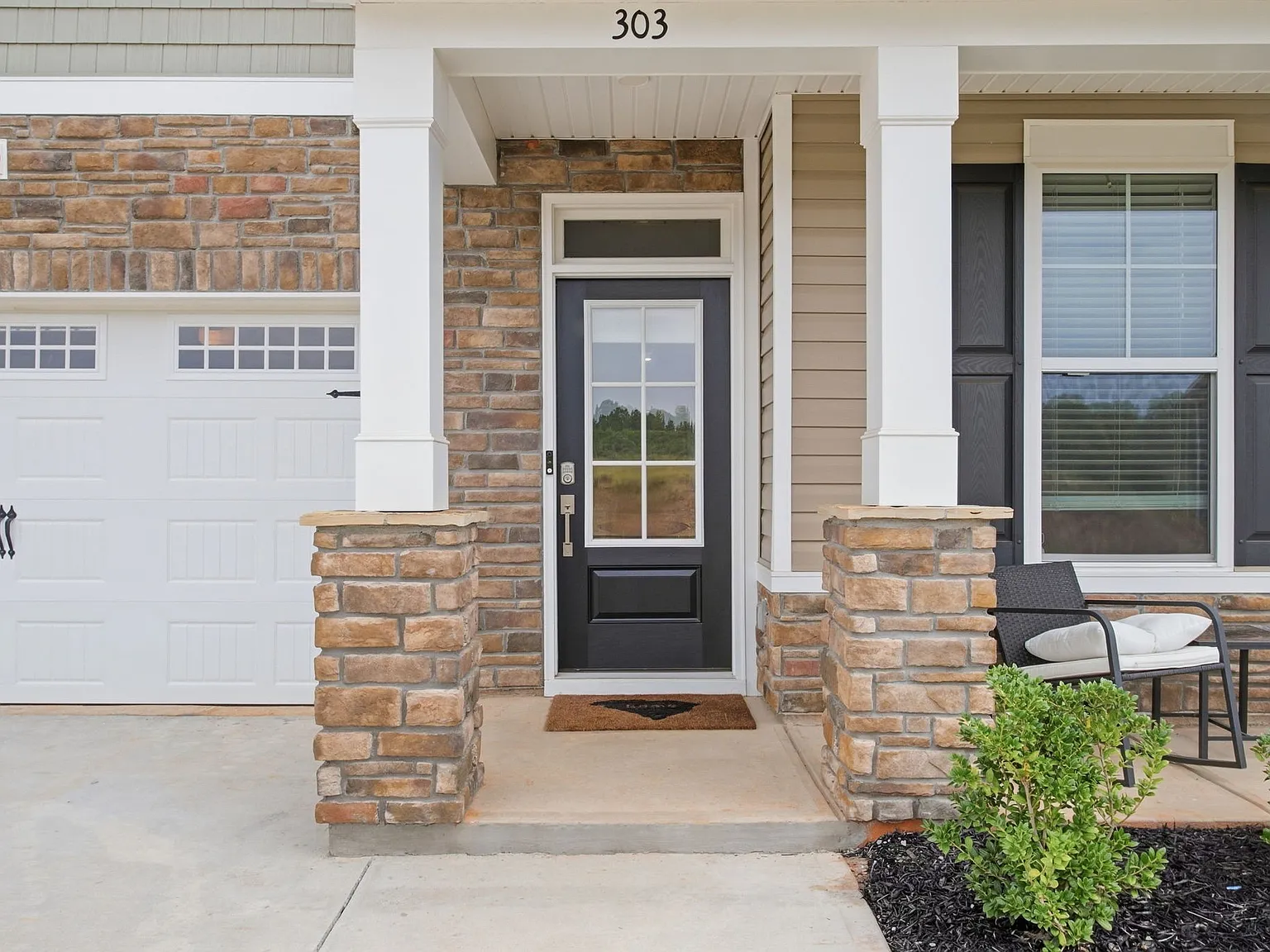 5 bed, 2295 sqft, $2,800 — Photo 4