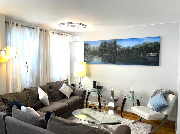 319 East 105th Street image 2 of 24