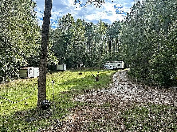 3rd image of 122 Cook Rd