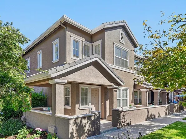 233 Lighthouse Dr, Watsonville, CA 95076