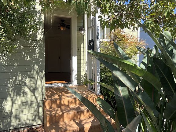 2nd image of 223 Wilson St