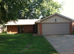 200 Lansbrook Rd, Ponca City, OK 74601