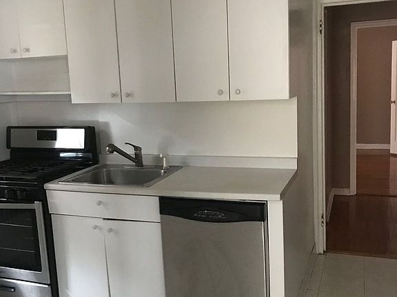 4th image of 9931 64th Ave APT A1