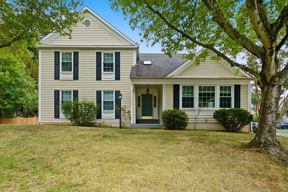 4 bed, 2.5 bath, 2143 sqft, $3,295 — Photo 2