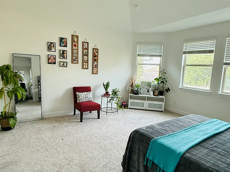 2944 Youngwood St — Photo 10