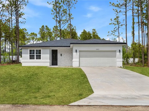 2421 W Landmark Dr, Citrus Springs, FL 34434