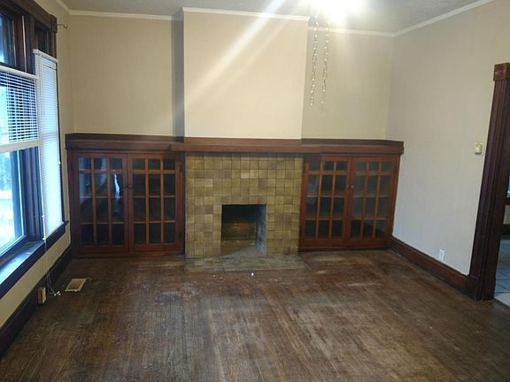 2nd image of 16 N 10th St #1