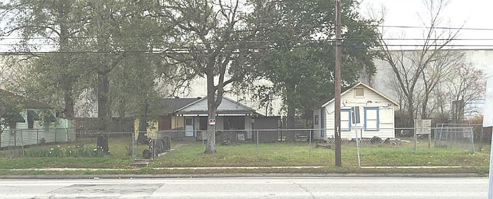 1st image of 1420 N Shepherd Dr