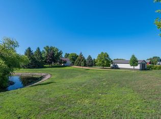 8585 102nd St, Waconia, MN 55387