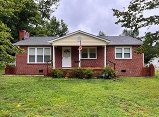 16005 Meridian Ave, Chester, VA 23831