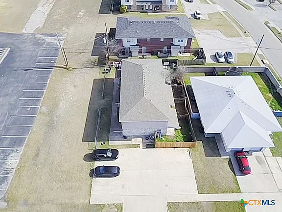 3rd image of 4305 Shawn Dr