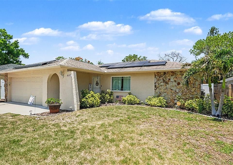 1st image of 2627 SURREY DRIVE