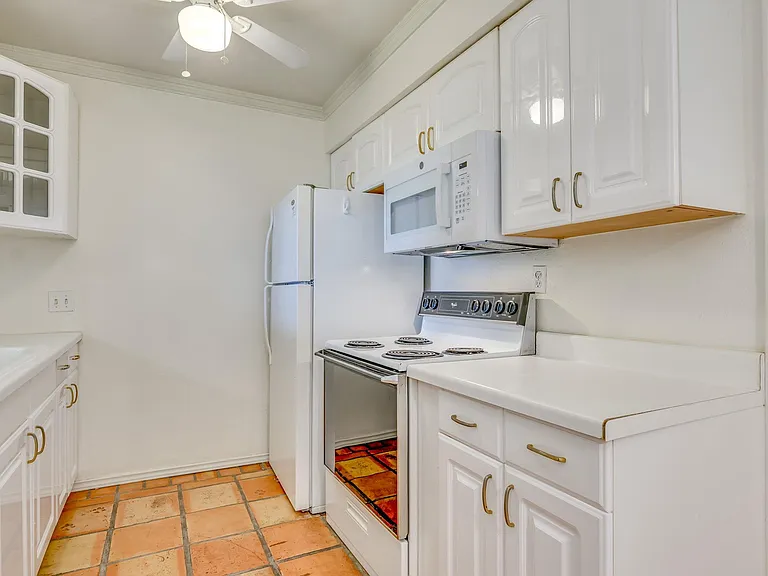 910 Duncan Ln #50 — Photo 6