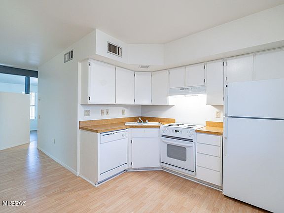 4th image of 1093 S Calle De Las Casitas