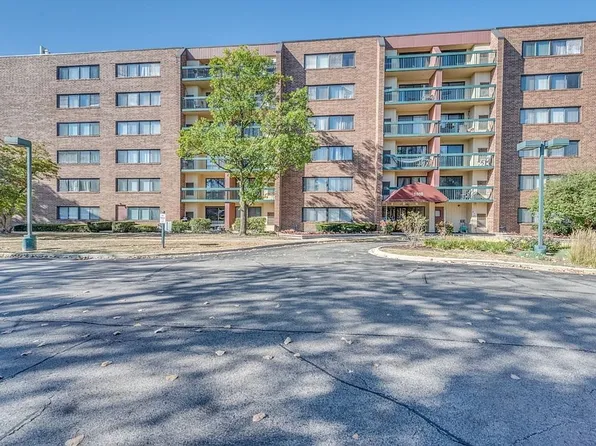 1800 Huntington Blvd APT 306, Hoffman Estates, IL 60169
