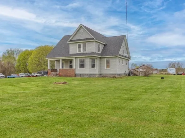 3011 E Empire Ave, Benton Harbor, MI 49022