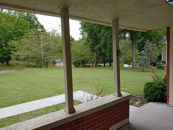 2nd image of 1306 Iris Ave