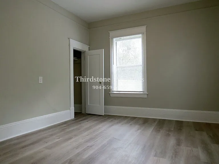 3326 W 1st St — Photo 12