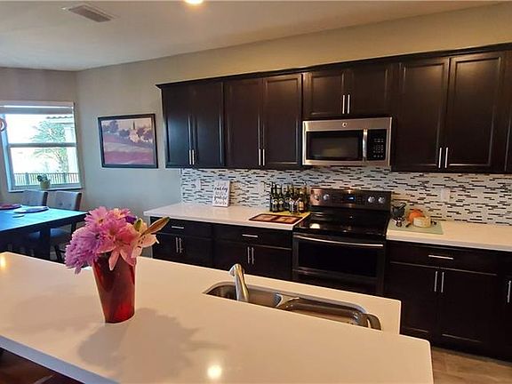 2nd image of 1776 Berkshire Cir SW