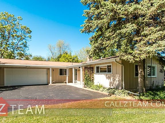 5th image of 22W302 Hackberry Dr