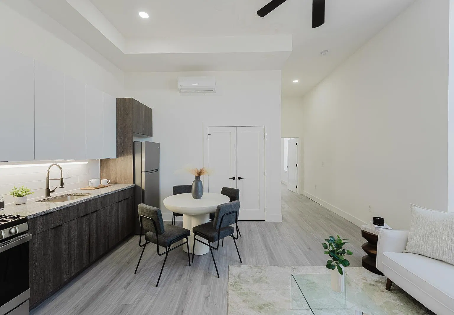 540 Central Ave — Photo 2