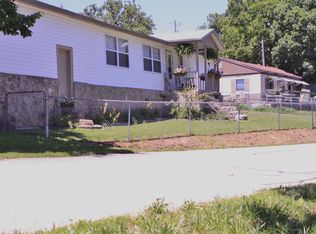 22 Sportsmans Lodge Cir, Sunrise Beach, MO 65079