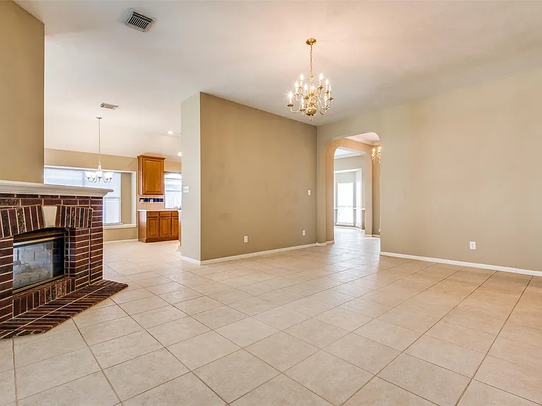 9827 Bestin Ln — Photo 9