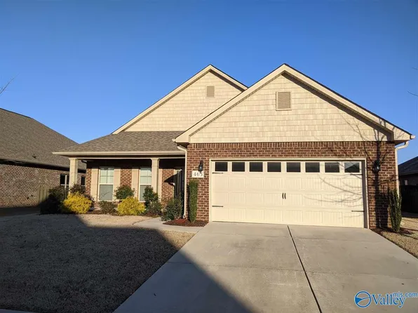 463 E Mossyleaf Dr, Huntsville, AL 35824