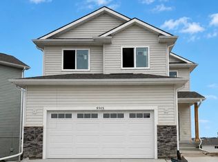 9305 Reynolds St, Omaha, NE 68122