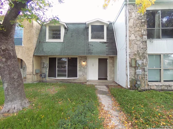 1208 Churing Dr, San Antonio, TX 78245