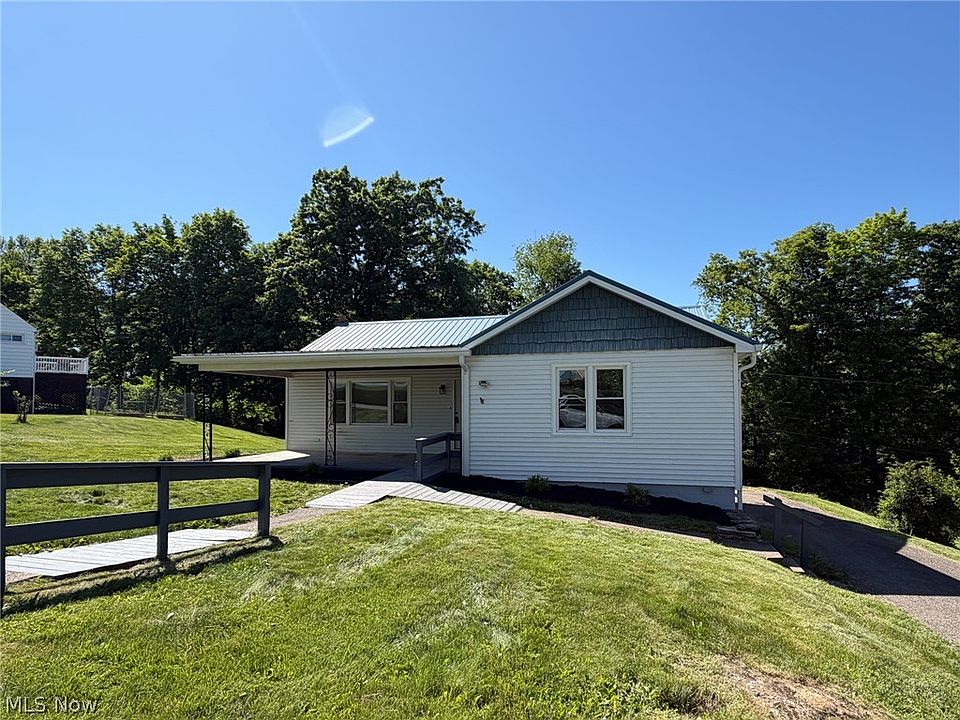 2nd image of 1085 Overlook Dr