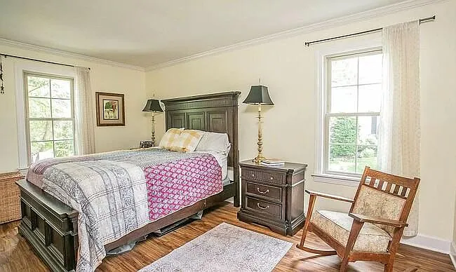 295 Sugartown Rd — Photo 12