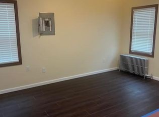 90-21 221st St, Queens Village, NY 11428