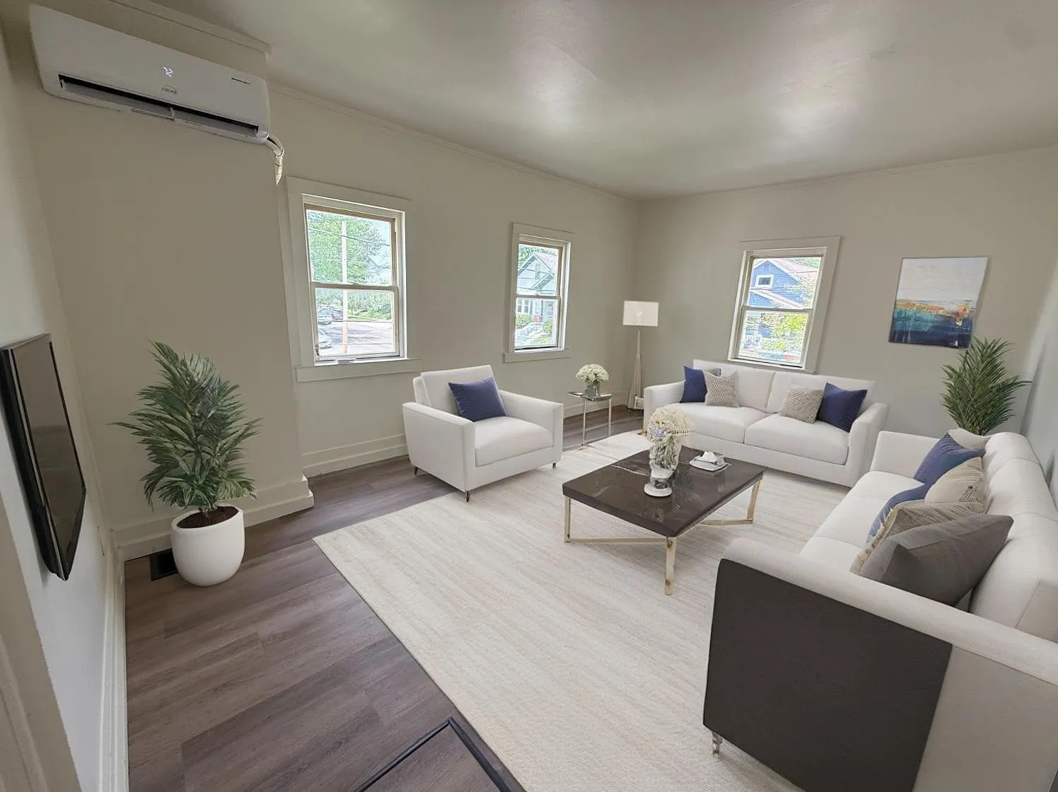 445 East Silver Street - 3 — Photo 2