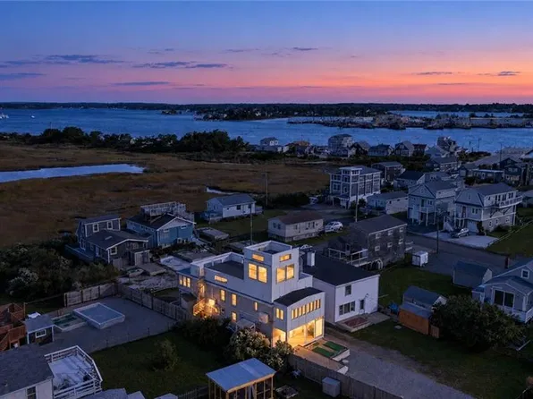 6 Mac Alder St, Narragansett, RI 02879