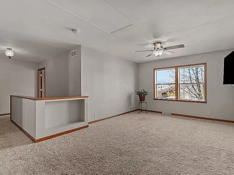 225 Prospect St — Photo 9