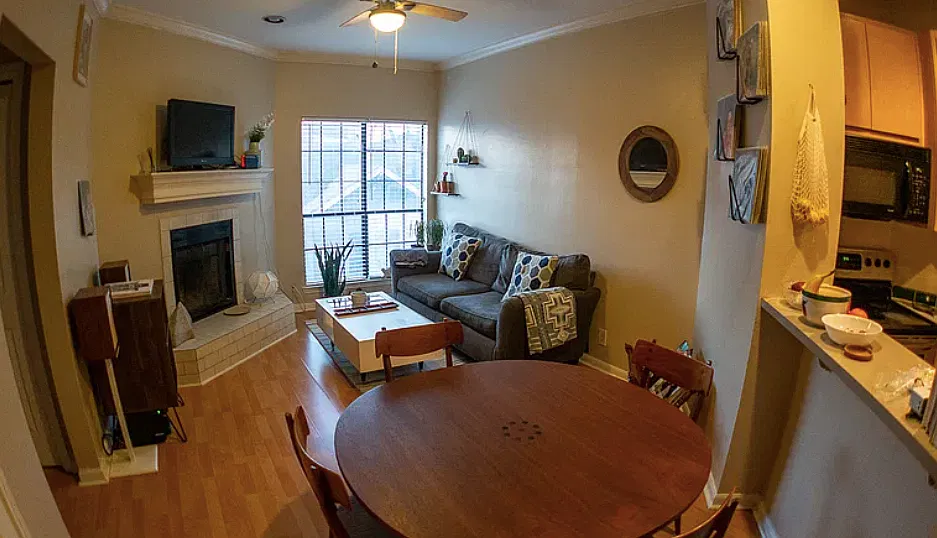 2 bed, 800 sqft, $2,095 — Photo 2