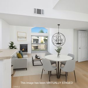 5565 Canoga Ave APT 301, Woodland Hills, CA, 91367