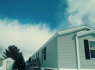 25129 Saxony St, Woodhaven, MI 48183