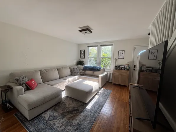 324 20th St NE, Washington, DC 20002