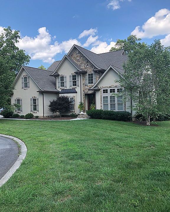 1st image of 1631 Weston Hills Dr NW