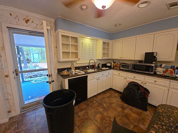 3rd image of 5516 Lubbock Ave