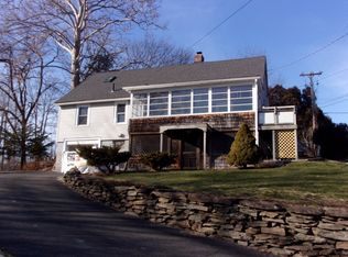 124 Ridgewood Ave, Holyoke, MA 01040