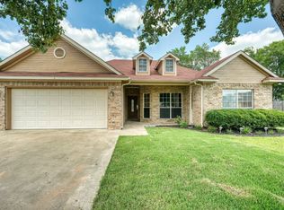 122 Stonebriar Way, Terrell, TX 75160