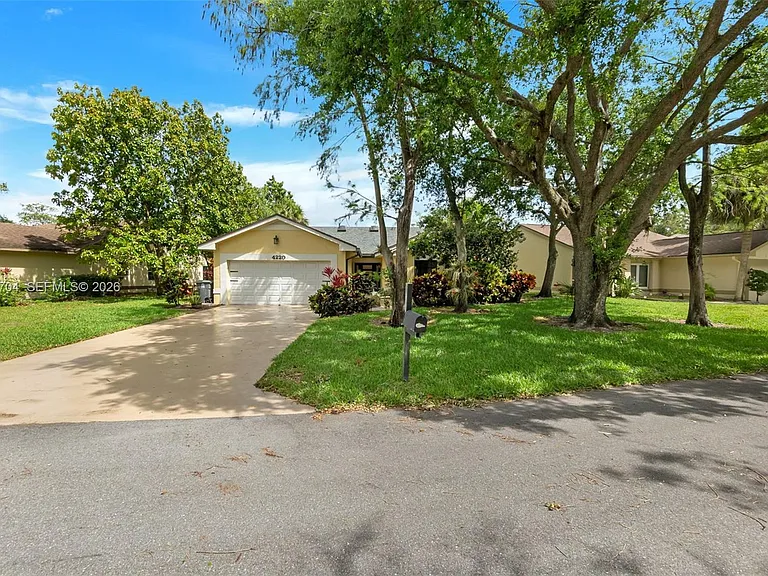 4220 Grove Park Ln — Photo 41