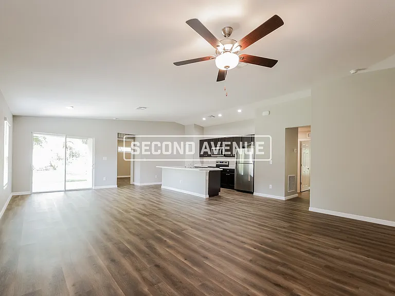 2105 NW 22nd Ave — Photo 5