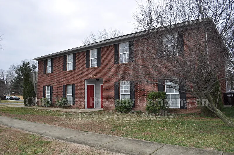 2 bed, 1.0 bath, 875 sqft, $1,050 — Photo 1