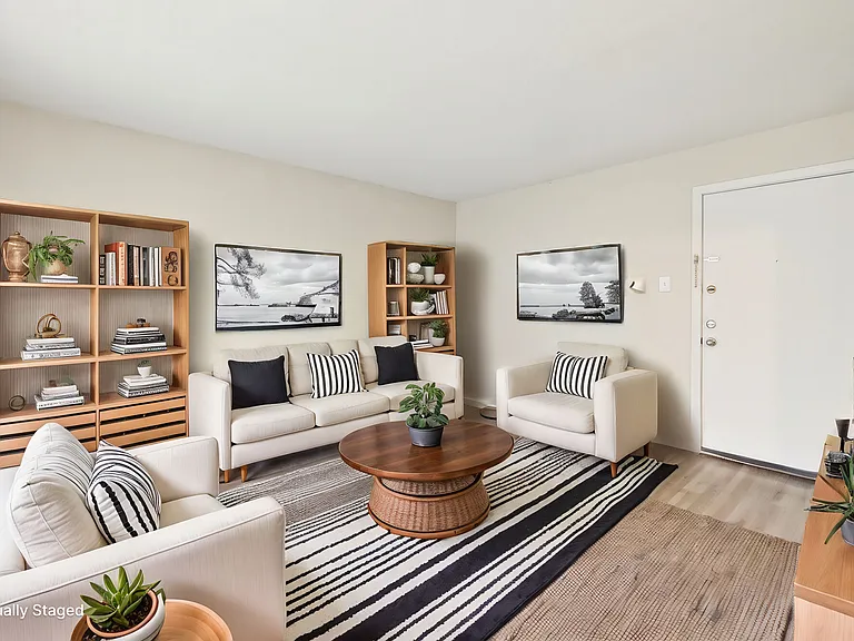 Windbury Apartments — Photo 9