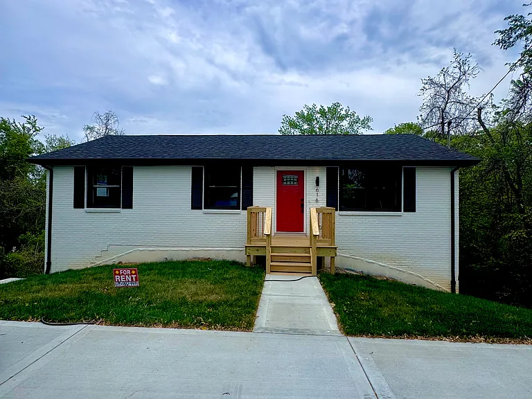 616 Tuscarora Ct #A — Photo 1