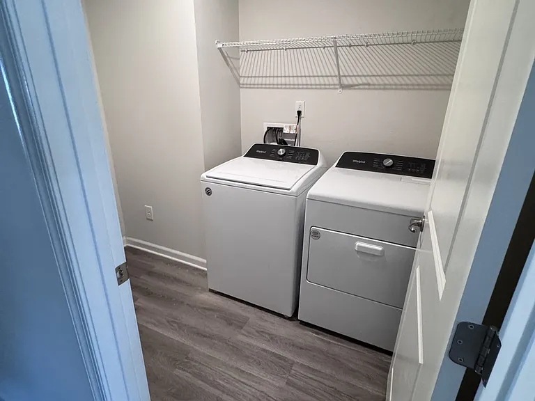 112 Stegg St — Photo 15